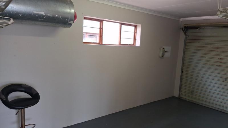 2 Bedroom Property for Sale in Wavecrest Eastern Cape